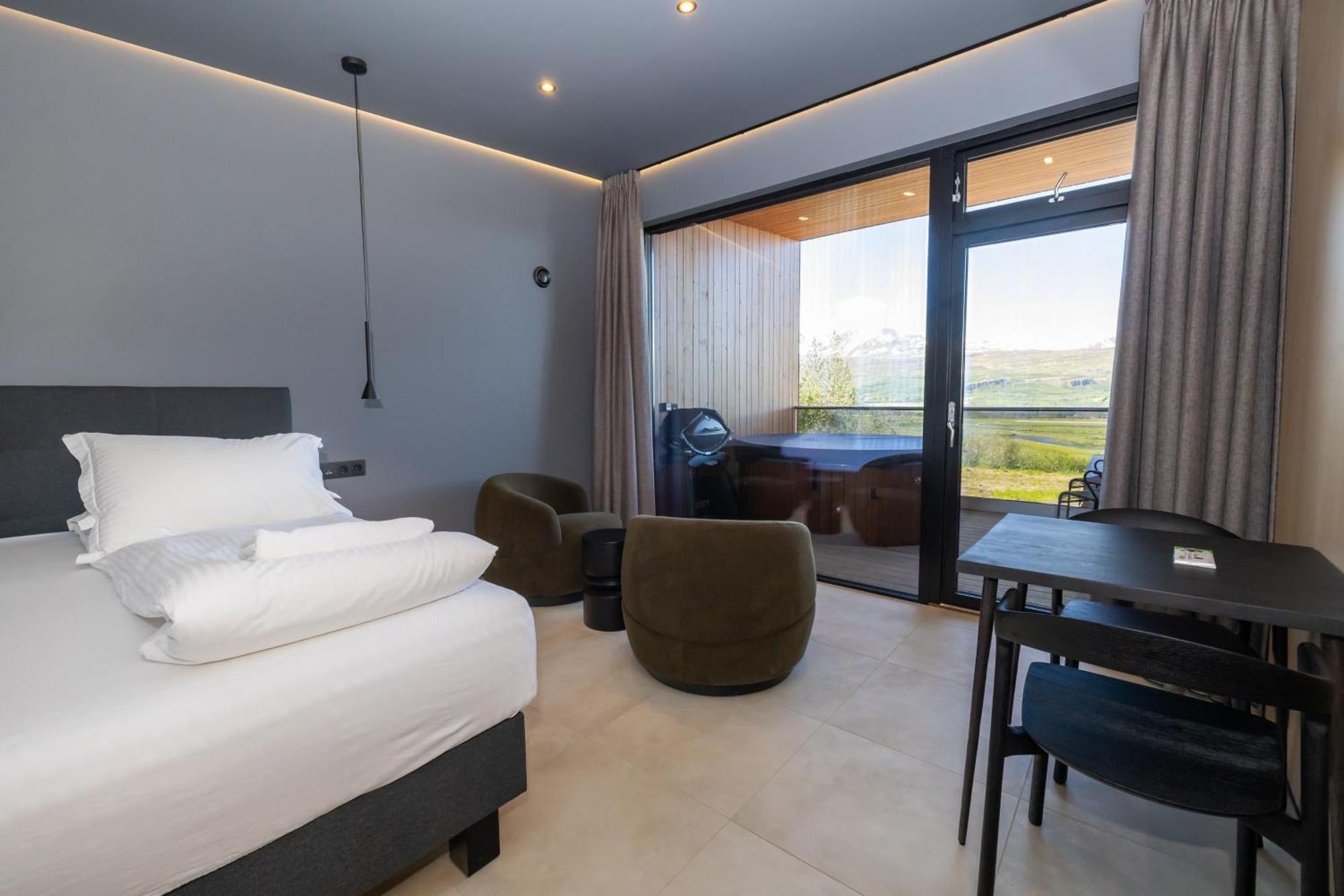 North Mountain View Suites Акурейри Екстериор снимка